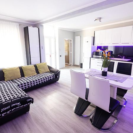 Whitehouse Apartman Arad Kültér fotó