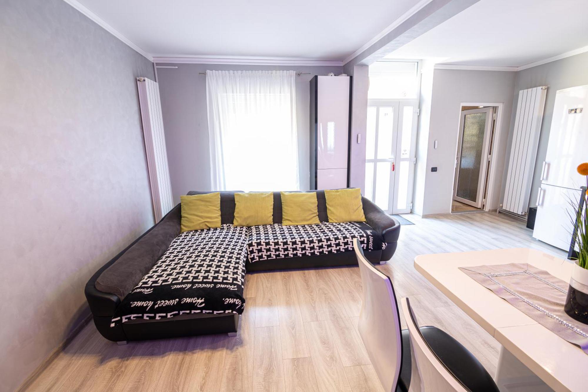 Whitehouse Apartman Arad Kültér fotó